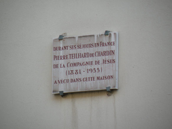  plaque commémorative de Teilhard de Chardin, rue Monsieur